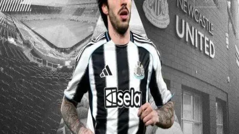 约维奇建功逆转，那不勒斯2-1击败米兰，希门尼斯点球憾失